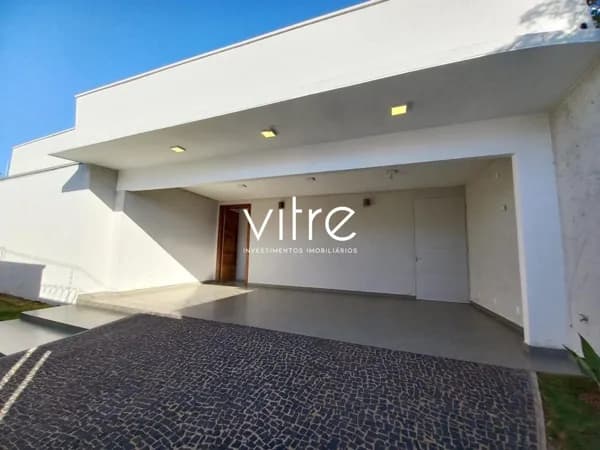 Casa à venda no bairro Jardim Karaíba em Uberlândia/MG