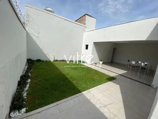 Casa à venda no bairro Planalto em Uberlândia/MG