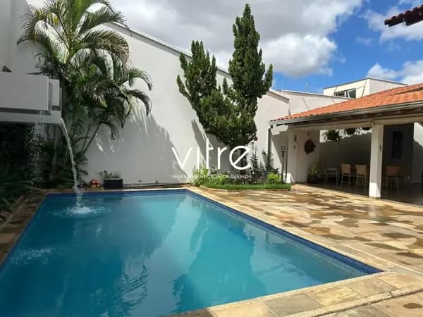 Sobrado à venda no bairro Saraiva em Uberlândia/MG