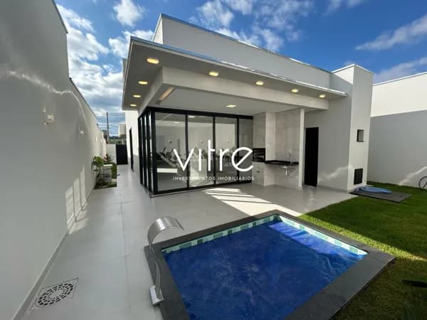 Casa à venda no bairro Granja Marileusa em Uberlândia/MG