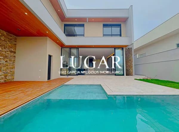 Casa à venda no bairro Nova Uberlândia em Uberlândia/MG