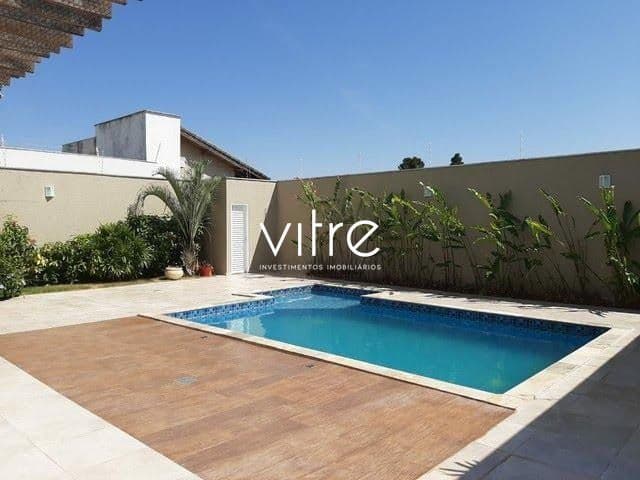 Casa à venda no bairro Jardim Karaíba em Uberlândia/MG