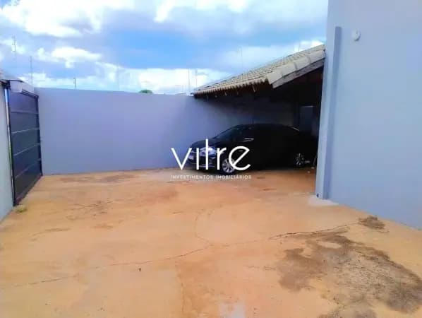 Casa à venda no bairro Jardim Ipanema em Uberlândia/MG