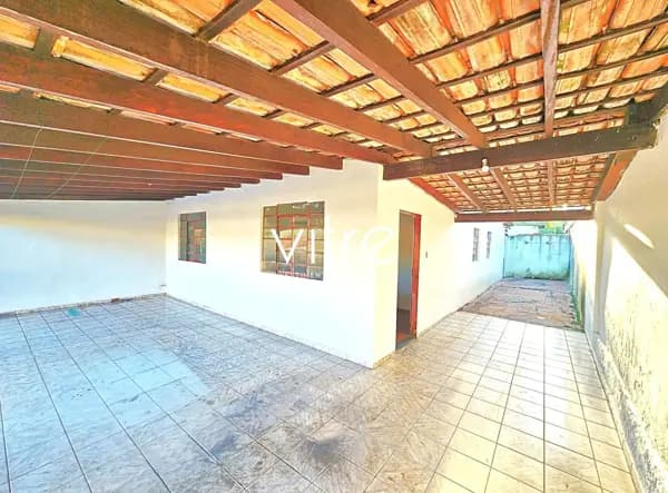 Casa para alugar no bairro Presidente Roosevelt em Uberlândia/MG
