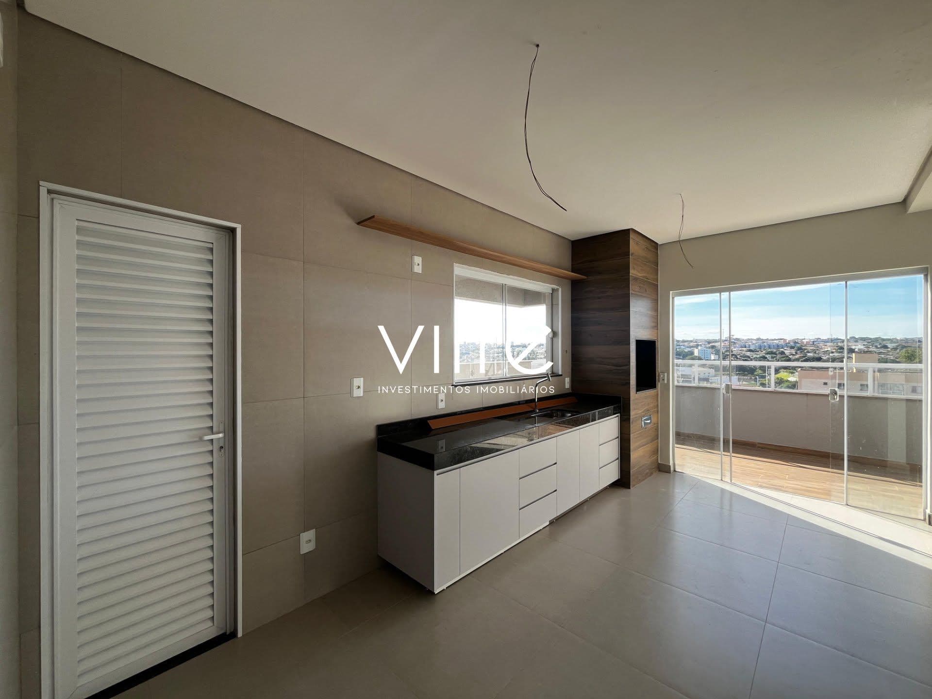 Apartamento à venda no bairro Segismundo Pereira em Uberlândia/MG
