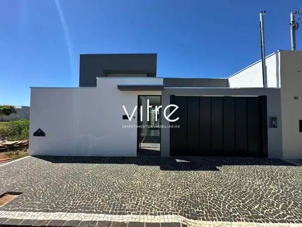 Casa à venda no bairro Novo Mundo em Uberlândia/MG