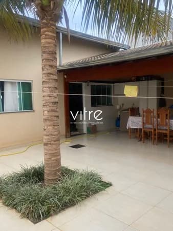 Casa à venda no bairro Laranjeiras em Uberlândia/MG