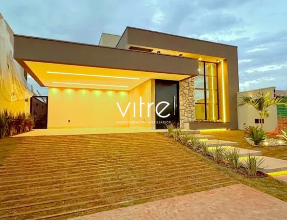 Casa à venda no bairro Portal do Vale em Uberlândia/MG