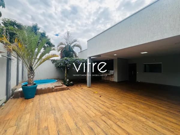 Casa à venda no bairro Jardim Botânico em Uberlândia/MG