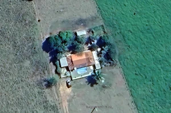 SITIO A VENDA EM ARAPUTANGA