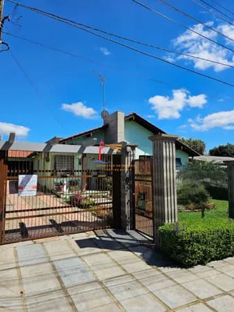 Casa à venda no Centro de Pareci Novo/RS