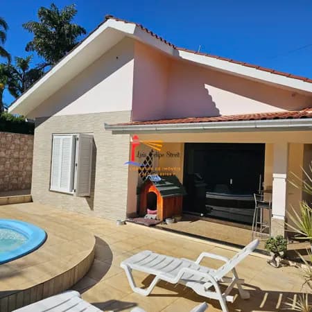 Casa à venda no centro de Pareci Novo/RS