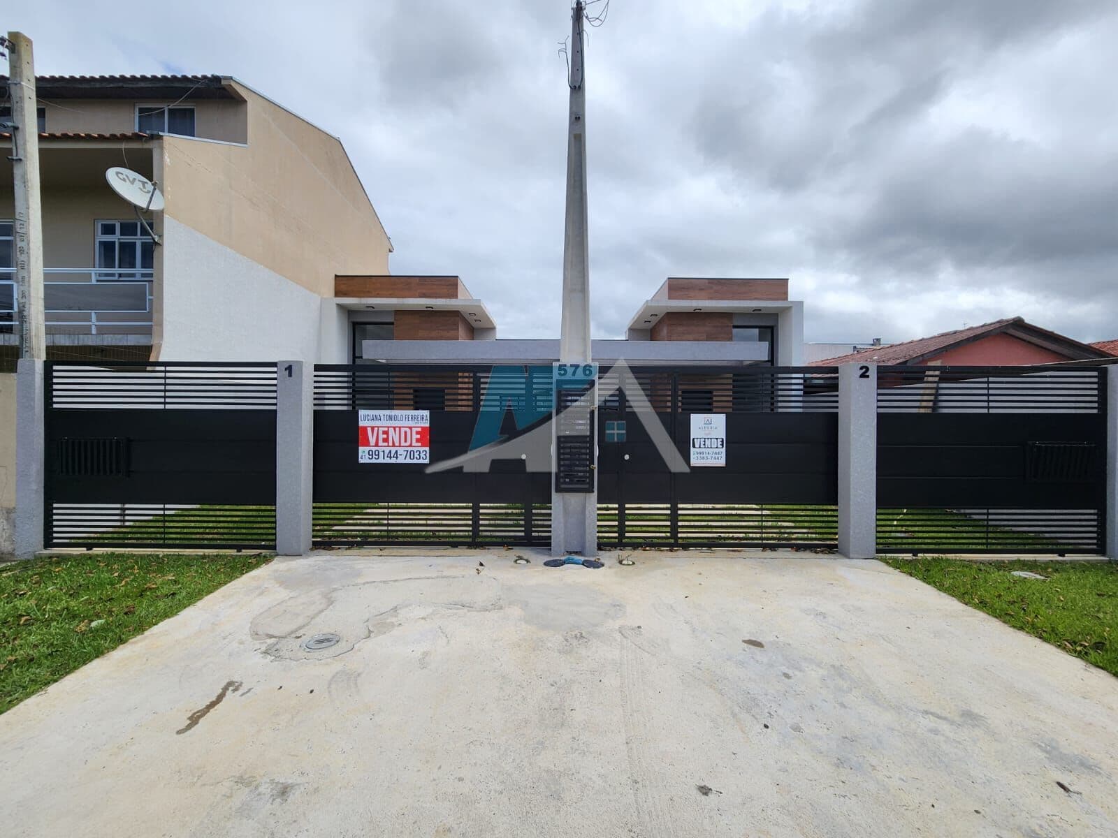 LINDA E MODERNA CASA NO JARDIM CRUZEIRO