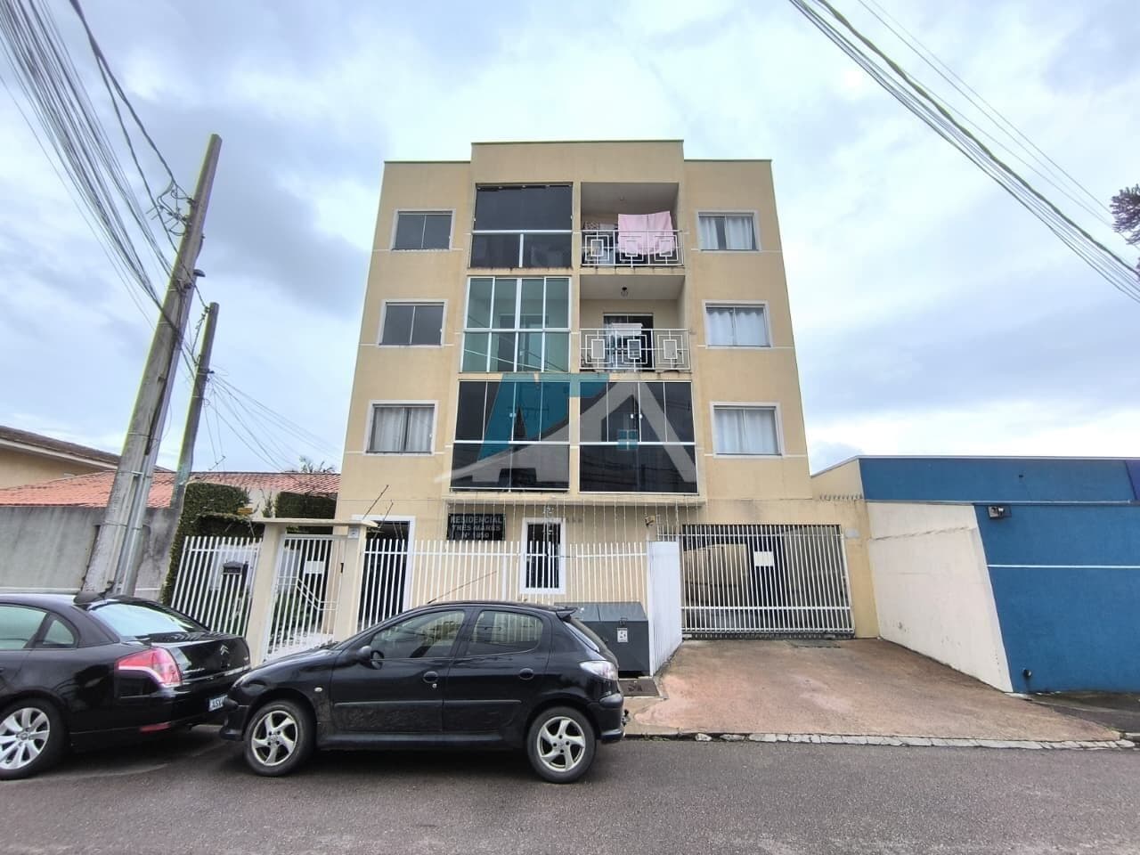 Apartamento com 03 Quartos,Bairro Afonso Pena em São José dos Pinhais.