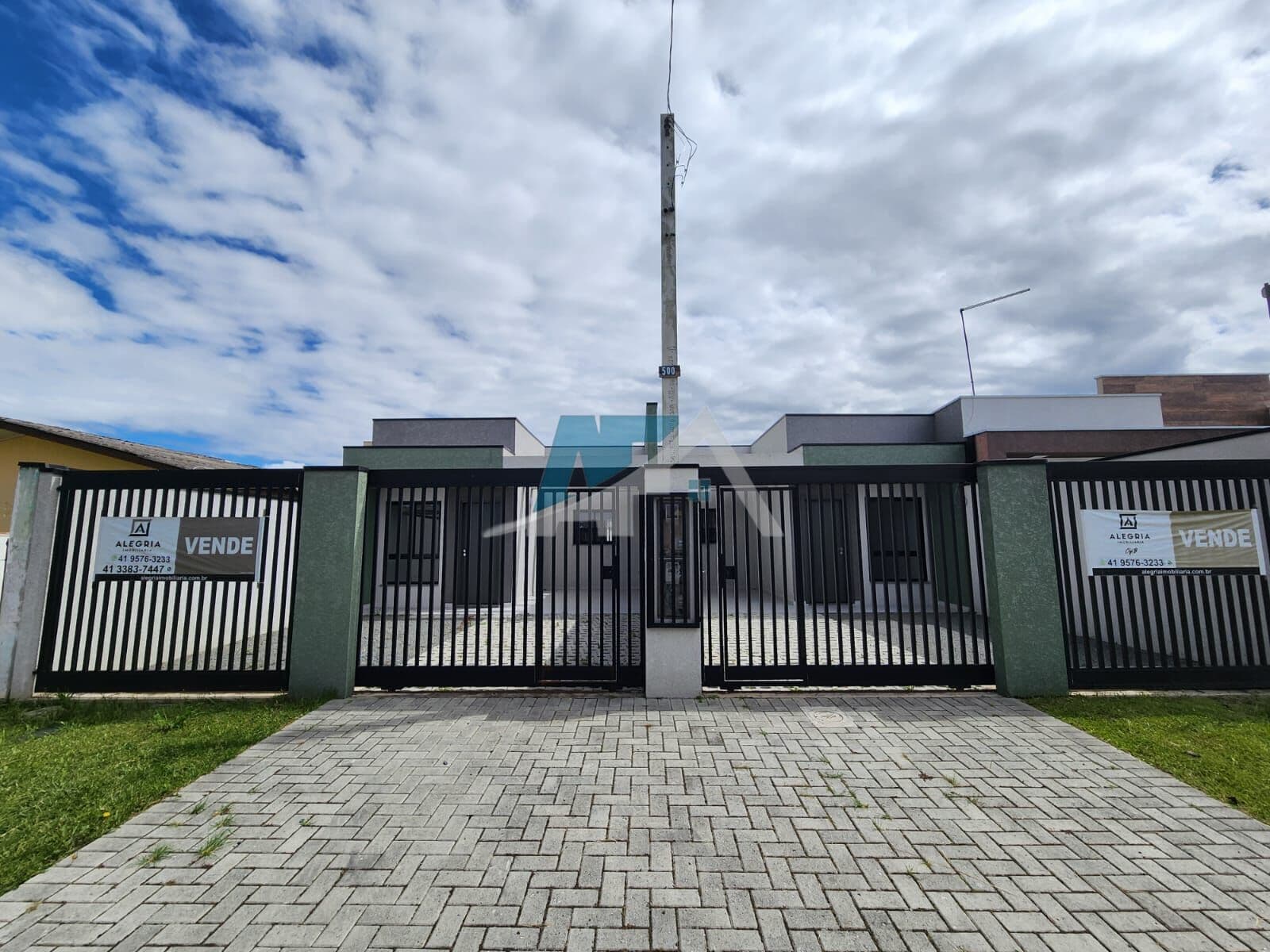 LINDA E MODERNA CASA NO JARDIM CRUZEIRO
