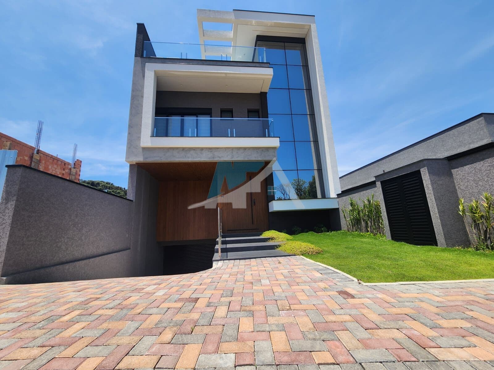 Triplex Alto Padrão Mobiliado,Bairro Aristocrata São José dos Pinhais