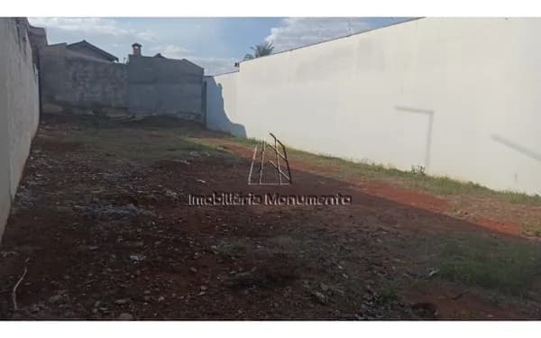 Terreno à venda no bairro Jardim Califórnia em Piracicaba/SP