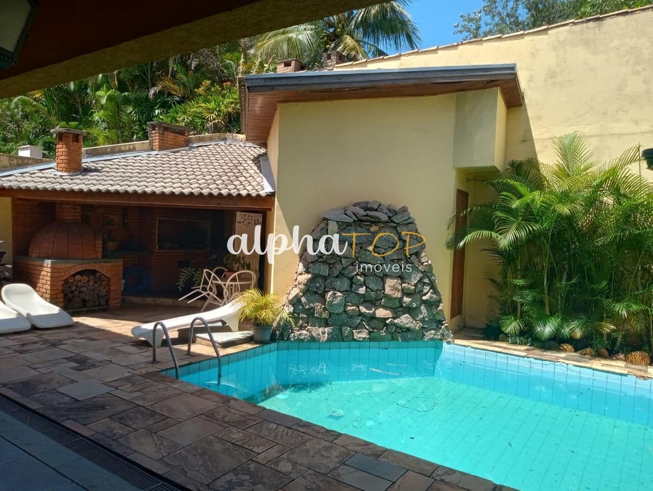 Casa de Condomínio em Santana de Parnaíba - Alphaville