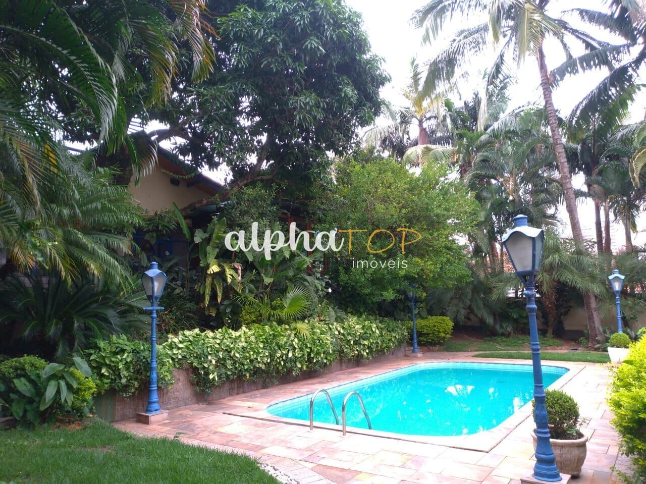 Casa de Condomínio em Santana de Parnaíba - Alphaville