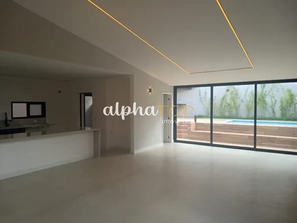Casa de Condomínio em Santana de Parnaíba - Alphaville