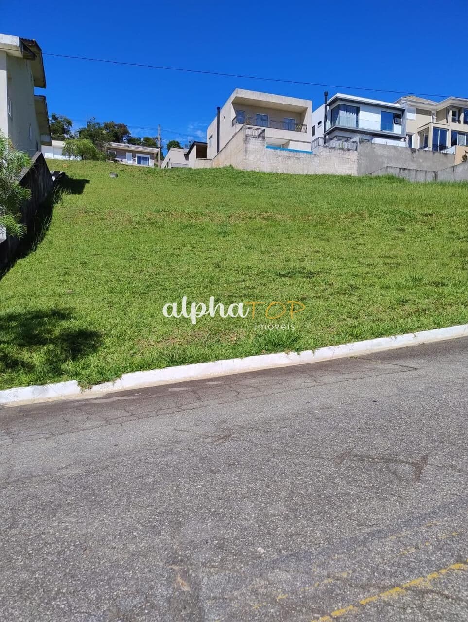 Lote/Terreno em Santana de Parnaíba - Alphaville