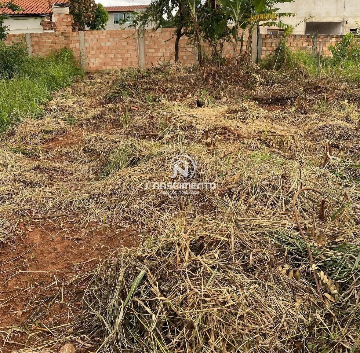 Lote á venda no bairro Estâncias Imperiais em Contagem - MG