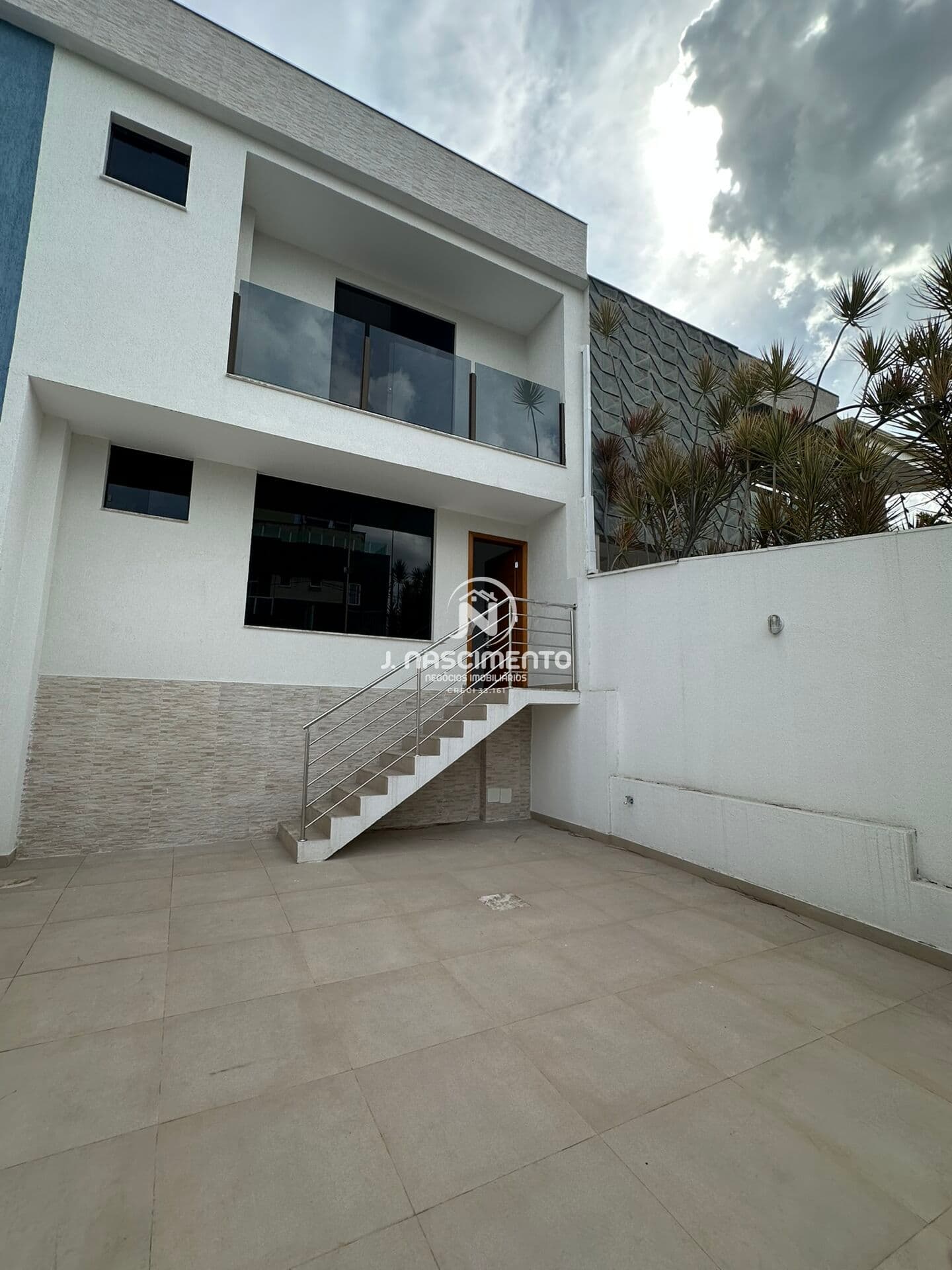Casa 03 quartos á venda no bairro Europa em Contagem - MG