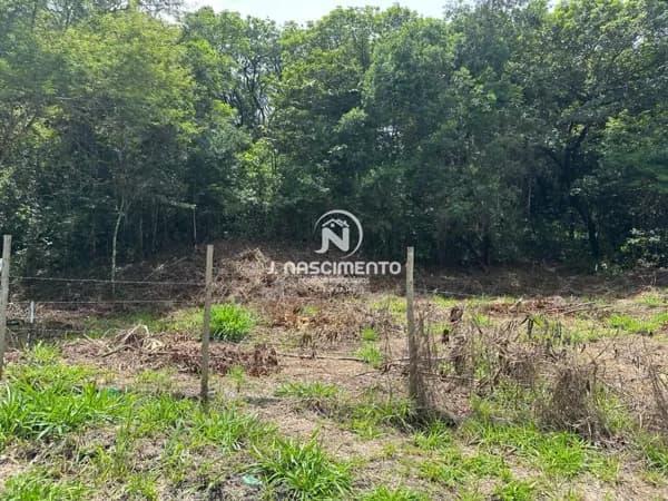 Terreno de 1460m2 á venda no bairro Tropical em Contagem - MG.