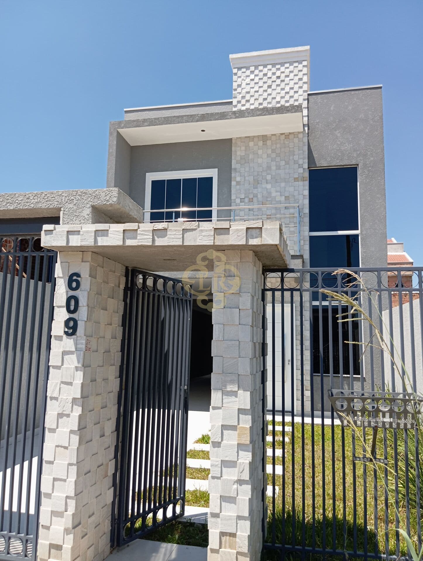 Sobrado em Fazenda Rio Grande - Eucalíptos