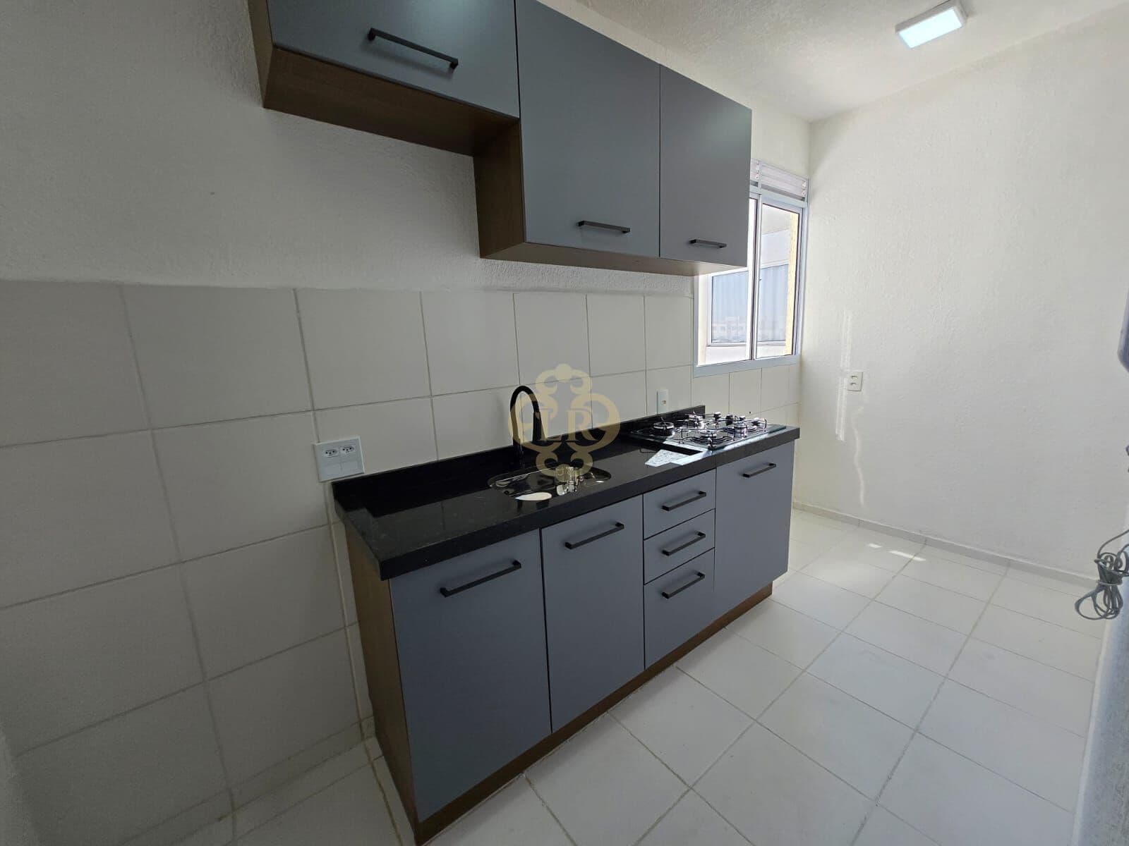 Apartamento com 02 dormitórios no bairro Umbará