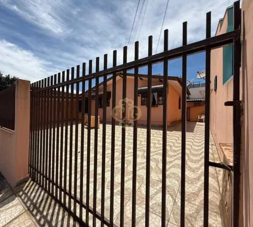 Casa em São José dos Pinhais - Aviação