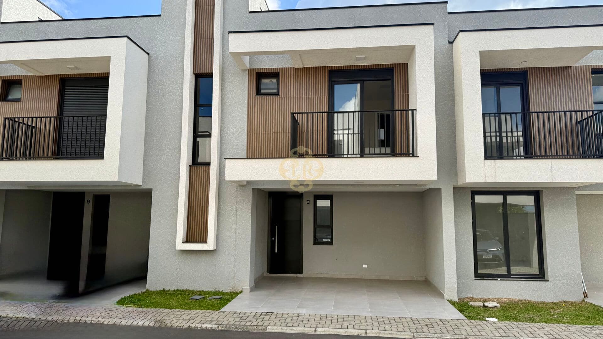 Sobrado decorado em Condomínio no bairro Cajuru