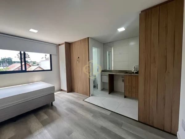 Studio Mobiliado à venda no Rebouças - Curitiba/PR