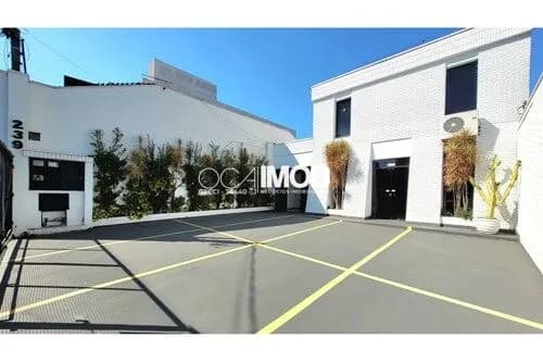 Edifício Comercial – 626 m² • 10x40 m • 8 Vagas