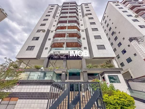 Apartamento a 100 metros da praia no bairro Cidade Ocian – conforto, espaço e localização privilegiada!