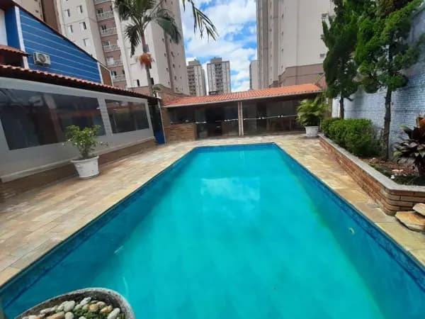 ✨ Sobrado para Locação com Piscina e Área Gourmet Completa ✨
