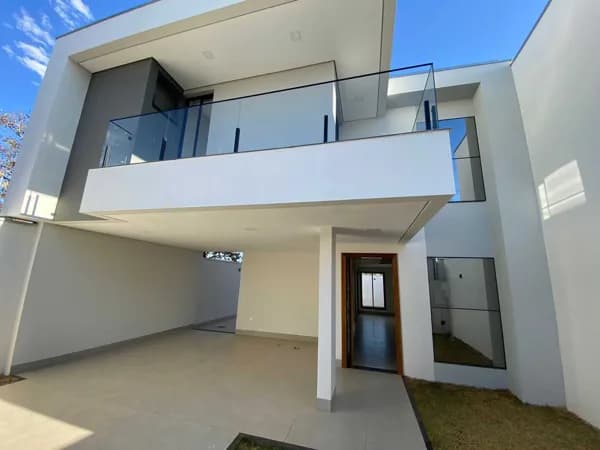 Casa Moderna à Venda no Bairro Reserva Real