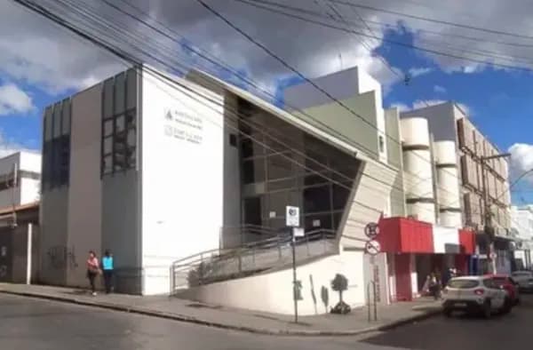 Sala/Conjunto em Montes Claros - Centro