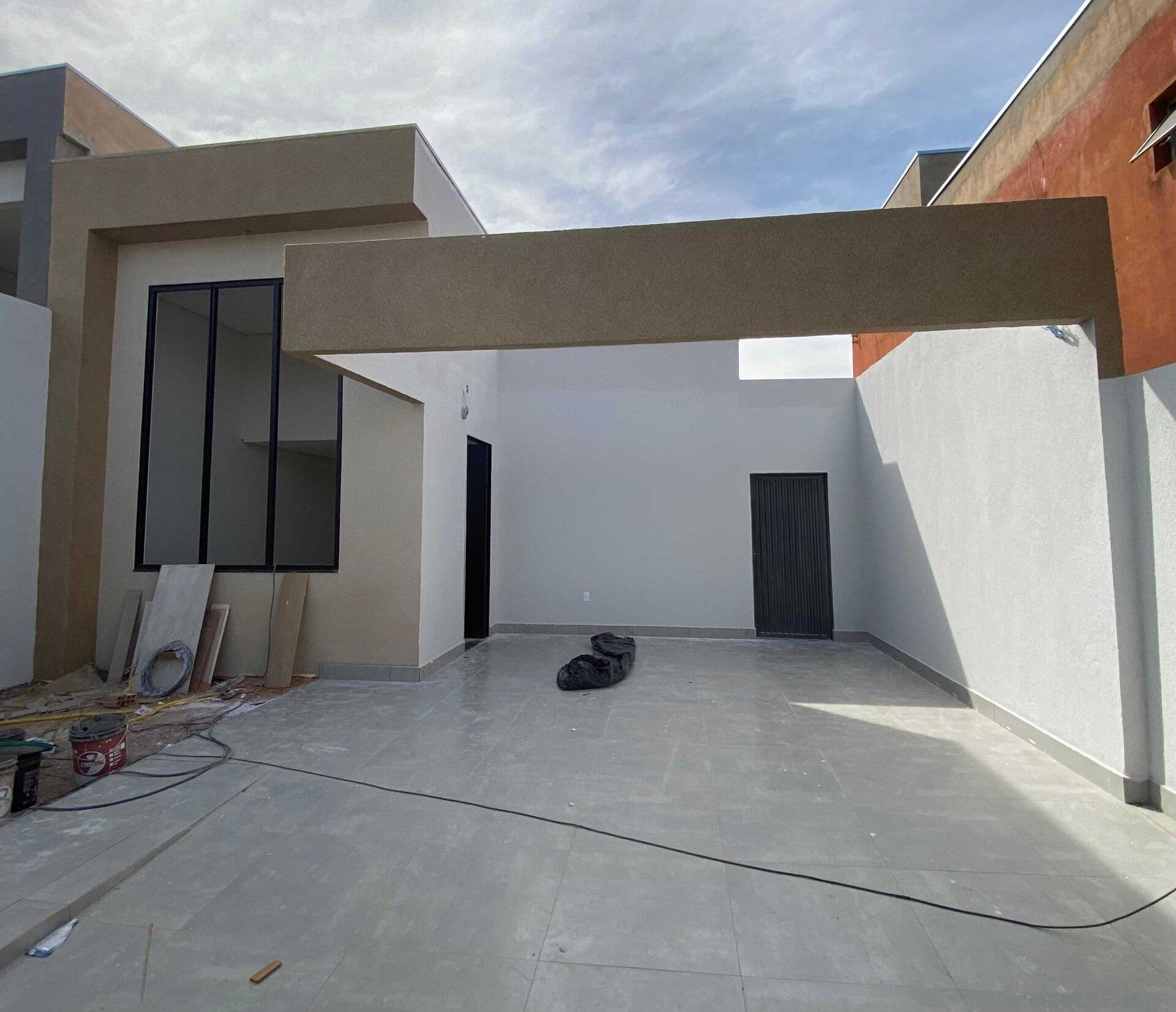 Casa no Canelas com área gourmet e garagem 4 veículos