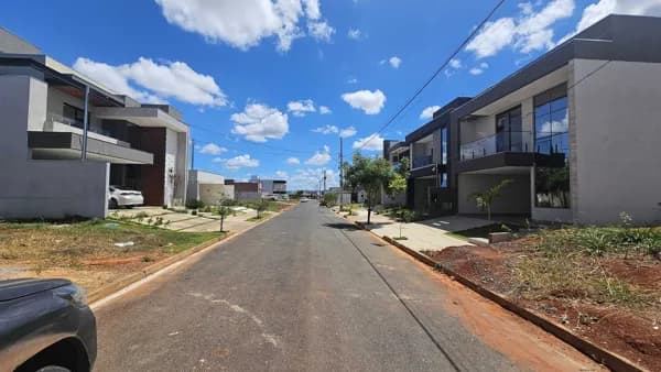 Oportunidade - Lote no Condominio Villa Segura