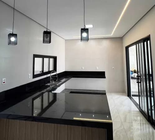 Casa Térrea à Venda no Condomínio Vila Segura