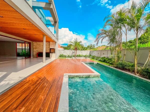 Sobrado em Indaiatuba - VILLA DOS PINHEIROS