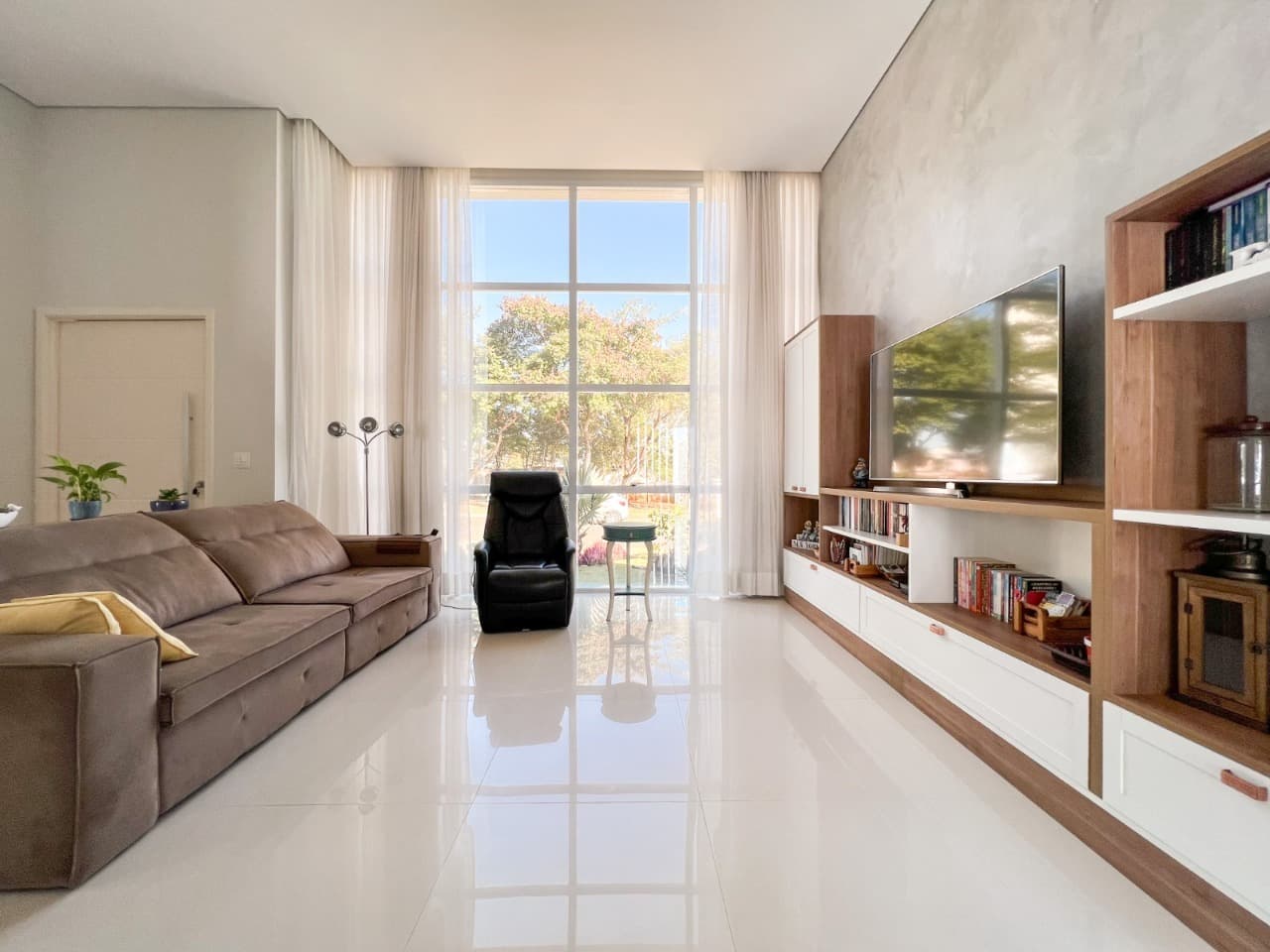 Casa com 4 suítes