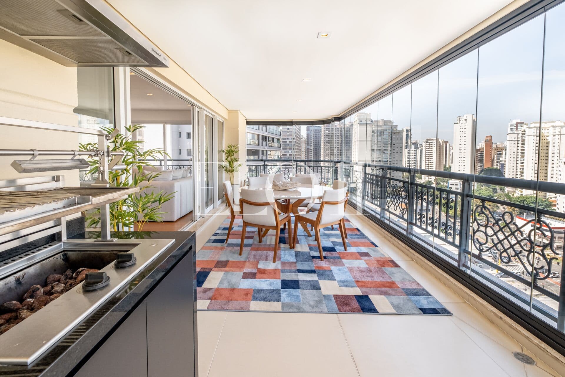Apartamento Alto Padrão em Itaim Bibi, São Paulo/SP