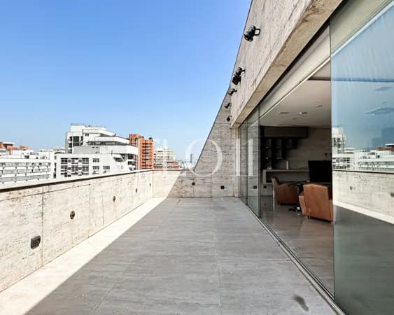 cobertura duplex com terraço e vista aberta