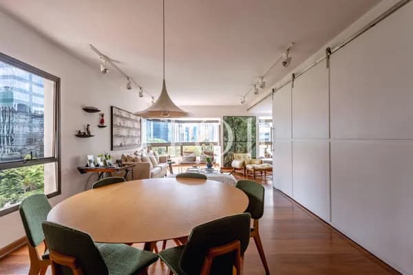 Apartamento reformado perto do Parque do Povo