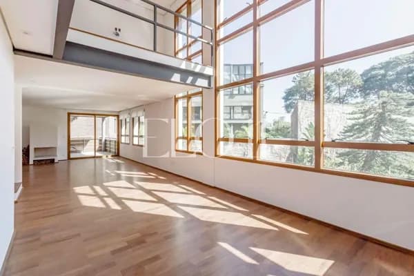 Apartamento Loft com 3 suítes em região arborizada de Pinheiros