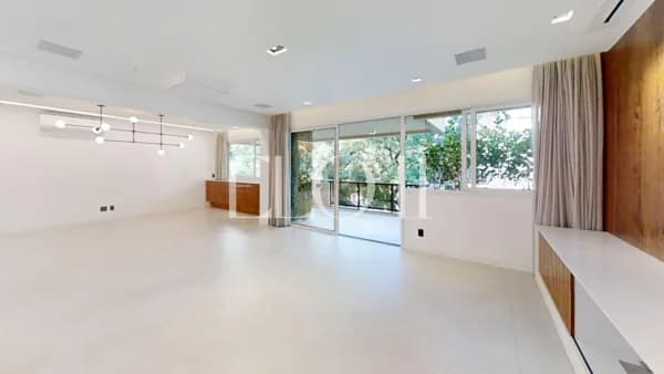 no Itaim, a passos do parque do Povo, apartamento recém reformado com 3 suítes e varanda