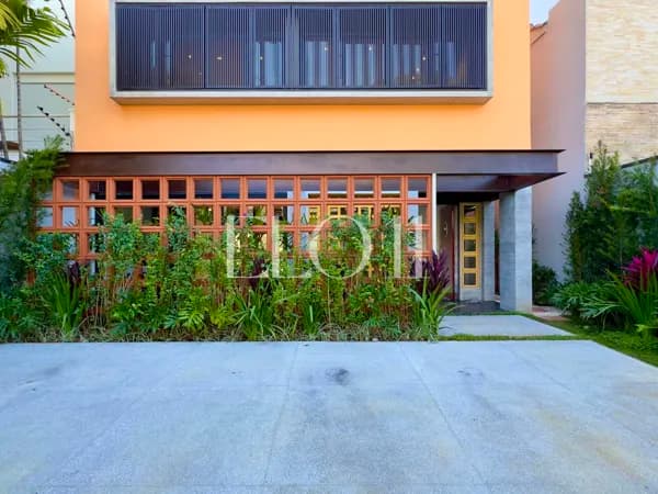 casa nova e contemporânea com 5 suítes ao lado parque Ibirapuera