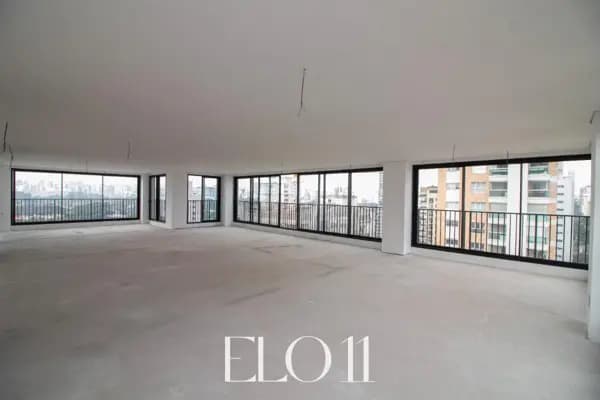 Apartamento à venda no bairro Moema em São Paulo/SP